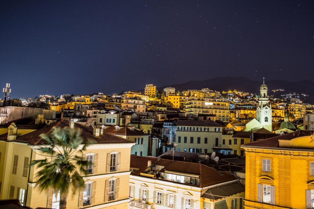 Mansarda Luminosa In Centro A Sanremo Appartement Buitenkant foto